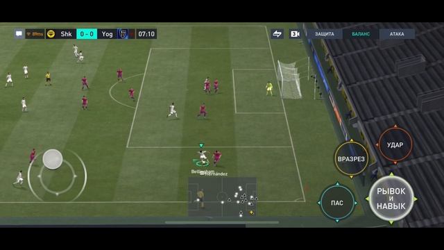 КАК ПОБЕЖДАТЬ В РАВНОЙ ИГРЕ ?/ урок 1 - управление левым стиком / FIFA MOBILE смотреть онлайн