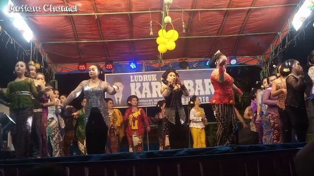 MODE SHOW KESENIAN LUDRUK KARYA BARU ,MOJOKERTO смотреть онлайн