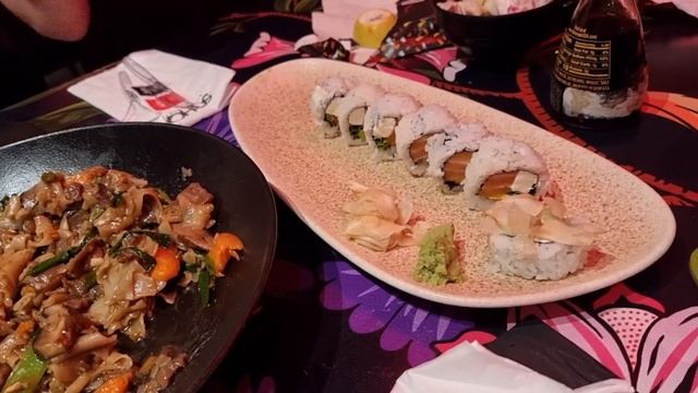 По дороге из Ришон-ли-цион в Ашдод/ Ресторан это что-то #израиль #еда смотреть онлайн