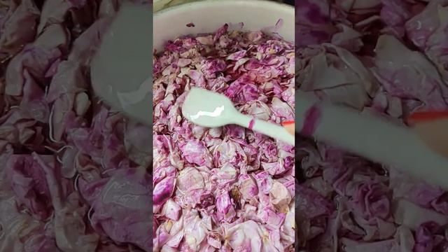 Варенье из лепестков роз🌹#хозяйка #природаматьнаша смотреть онлайн