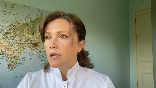 Врач женской консультации. Крупный план смотреть онлайн