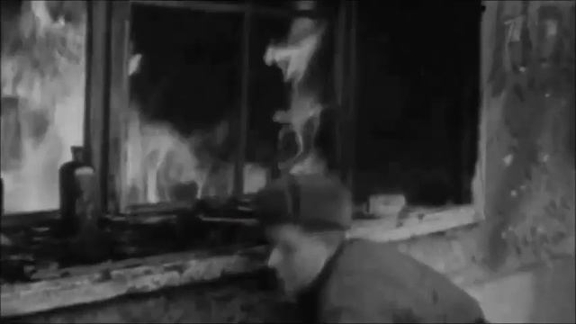 Георгий Рублёв "Памятник в Берлине". Читает Саша Богданова смотреть онлайн