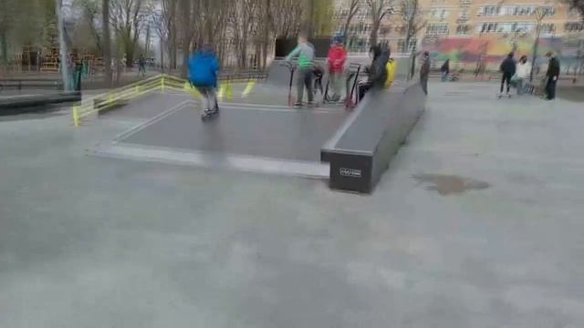 УЧУ ДРУГА ВИП ЗА ОДИН ДЕНЬ! СМОЖЕТ ЛИ ОН? смотреть онлайн