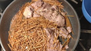 Жареная вермишель с тушенкой. Ужин за 20 минут