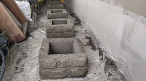 Блоки для заборного столба своими руками