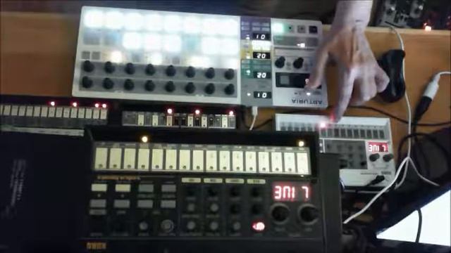 Rainy Day with Beatstep Pro and Volcas смотреть онлайн