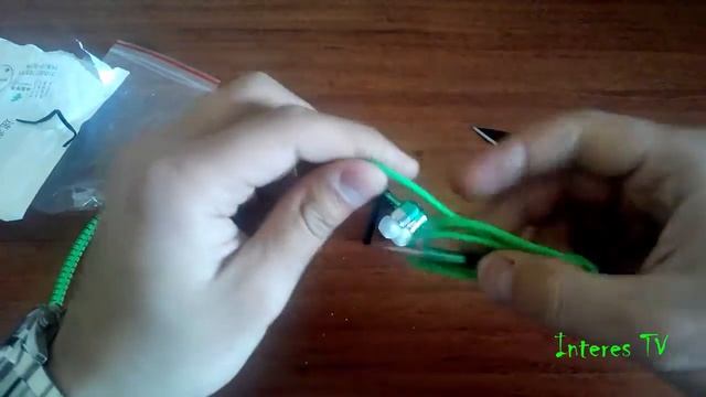 Распаковка и обзор китайских наушников в виде молнии с AliExpress. смотреть онлайн