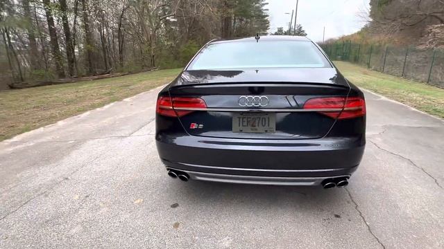 2017 Audi S8 Plus Exterior Walkaround смотреть онлайн