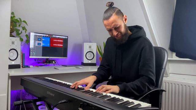 Roland Digital Piano FP-30X | RAW SOUND TEST DEMO| Joël Booi смотреть онлайн