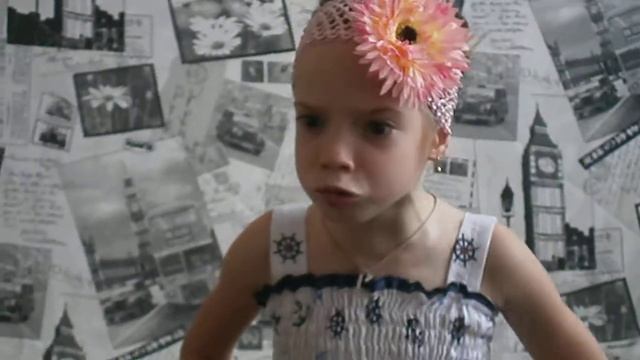 "Есть женщины в русских селениях"Некрасов(читает Тюпина Вера,5 лет) смотреть онлайн