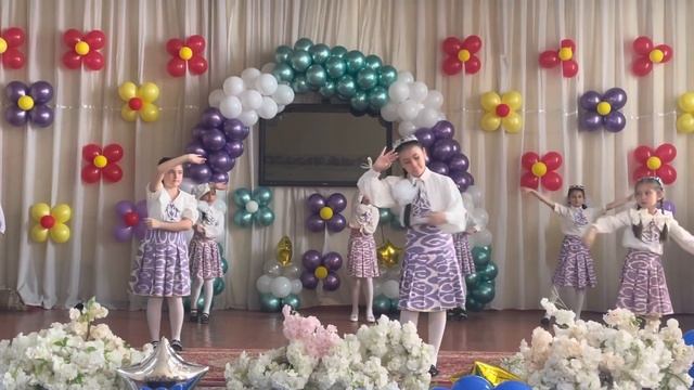 Танец «Фаргонача» с участием девочек 4 «А» класса. шк 45, г.Самарканд. смотреть онлайн
