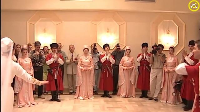 الشركس من هم ؟ يعيشون معنا ولا ندري عنهم شيئاً… | لكم смотреть онлайн