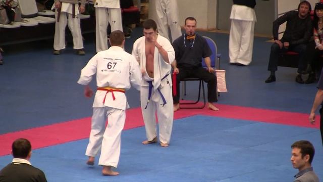 Шишов Роман (67) - Окутин Александр (68) Чемпионат Москвы 2016 по Киокушинкай каратэ смотреть онлайн