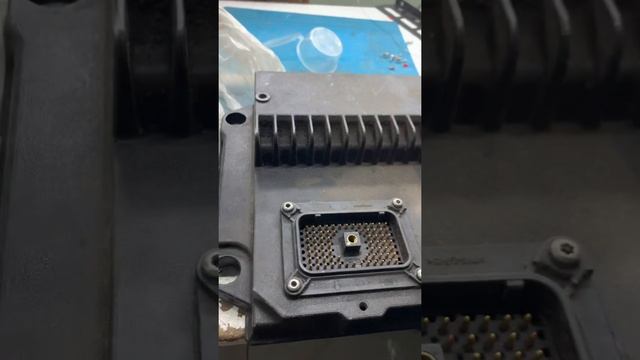 Ремонт блока управления двигателем C7 Caterpillar смотреть онлайн