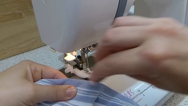 Как сделать петлю на швейной машинке. #каксделатьпетлю #рубашечнаяпетля #рубашка смотреть онлайн