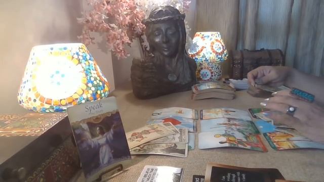 Aries Tarot - SHUT DOWN JITTERS / Love Byte / April 2022 / смотреть онлайн