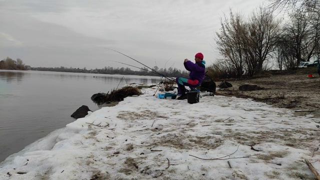 Фидерная рыбалка на Десне 2021 смотреть онлайн