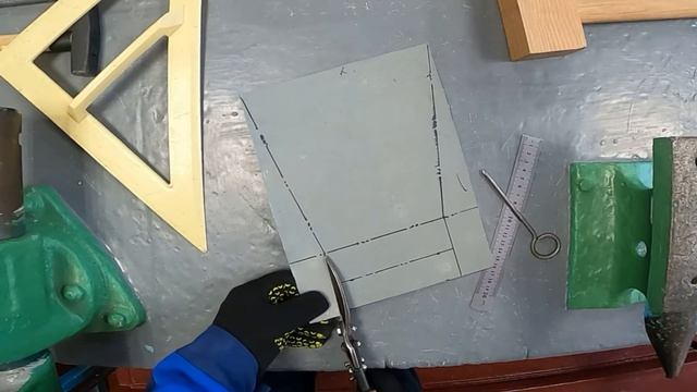 Виготовлення совка з тонколистового маталу. Making A Scoop From Sheet Metal.