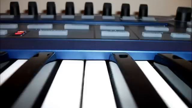 Novation ultranova - demo track. смотреть онлайн