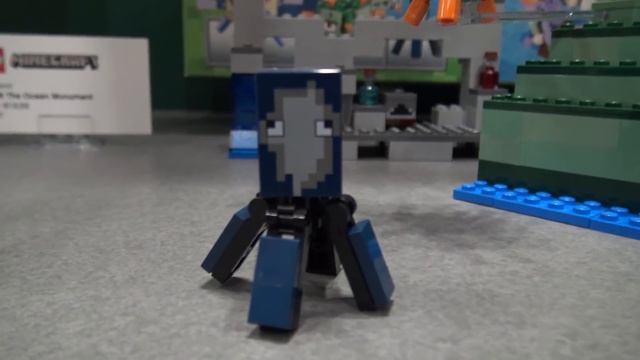 LEGO Minecraft Ocean Monument 21136 | New York Toy Fair смотреть онлайн