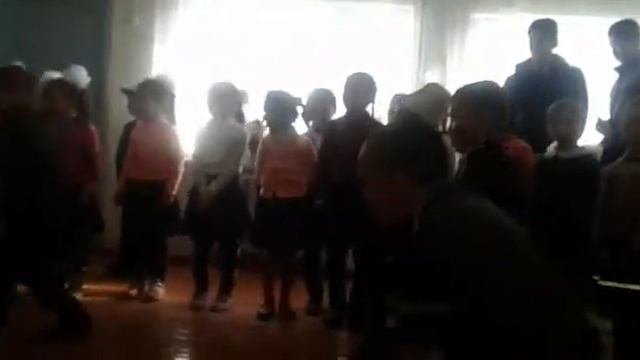 Менин кичинекейим 1 класстын окуучулары... смотреть онлайн