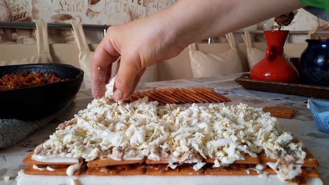 Рыбный торт с крекером... смотреть онлайн