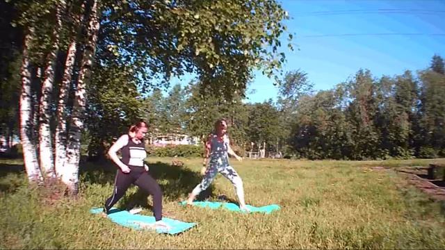 Йога в парке смотреть онлайн