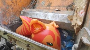 New inflation Squirrel burst in the compactor