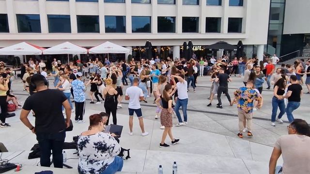 Kaunas Bachata Festival 2023 Open Air Party смотреть онлайн