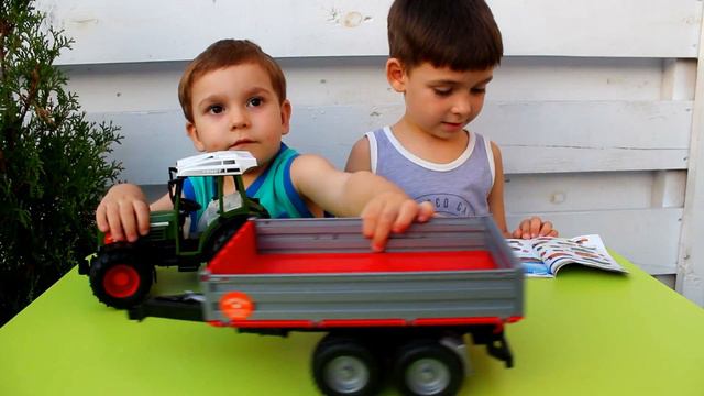 Распаковка трактор Bruder Fendt 02104 смотреть онлайн