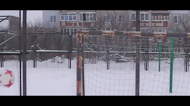 НОВЫЙ ВРАТАРЬ НА КАНАЛЕ! ЕГО ПЕРВЫЕ СЕЙВЫ НА МАЛЕНЬКИХ ВОРОТАХ!