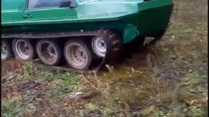 ГУСЕНИЧНЫЙ ВЕЗДЕХОД ИЗ ХЛАМА. СДЕЛАНО СВОИМИ РУКАМИ.