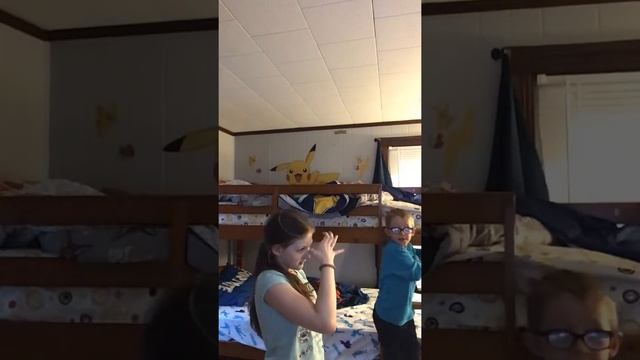 Jump off bed game смотреть онлайн
