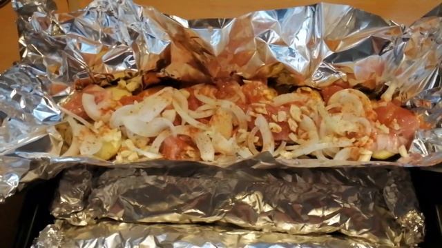 Мясо с овощами в фольге | Индивидуальное блюдо! смотреть онлайн
