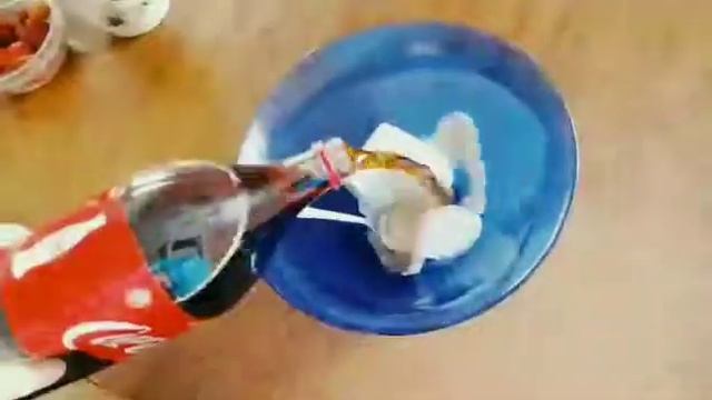 ЛьвицАлёна. Коктейль - кока-кола и мороженое смотреть онлайн