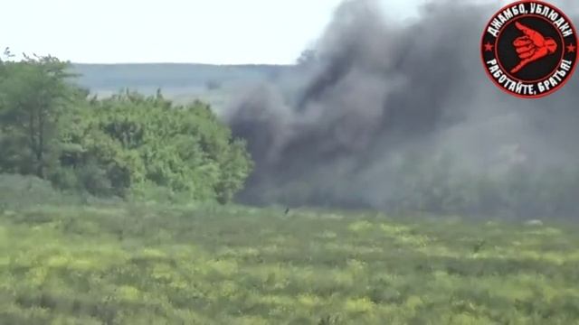 ???Колонна НАТОвской бронетехники уничтожена на Времевском выступе Очередная неудачная атака сто смотреть онлайн