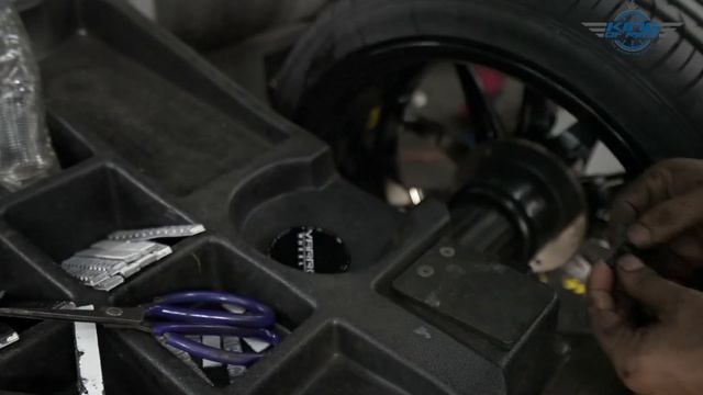 Volkswagen Passat Wheel Changing Showcase смотреть онлайн