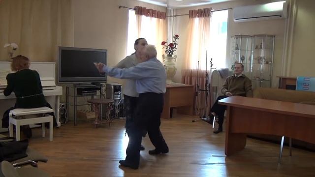 Танцы с Эллой смотреть онлайн