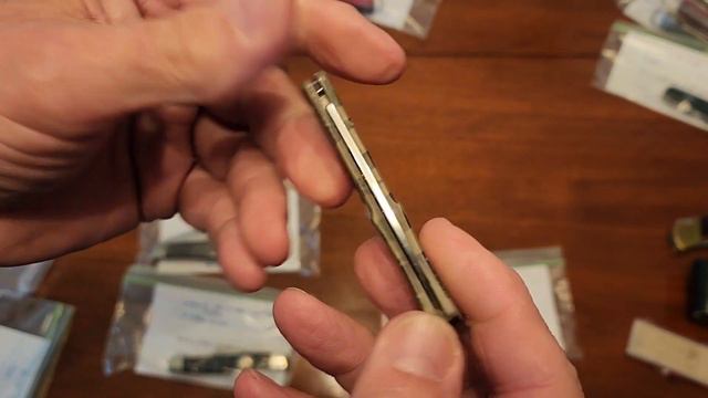 Big Brother's Antique Store Haul: Vintage Bucks and Cases (Part 1) смотреть онлайн