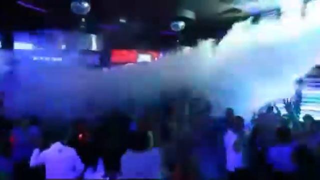 КЛИП. ДВИГАЙ ДВИГАЙ СВОИМ ТЕЛОМ ПУСТЬ ГОРЯТ ВСЁ ДЕЦЕБЕЛОМ!!! смотреть онлайн