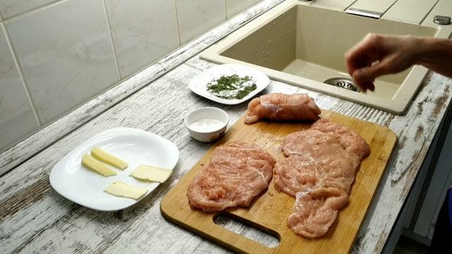 Как приготовить дома котлету по киевски. Готовим дома быстро и вкусно. смотреть онлайн