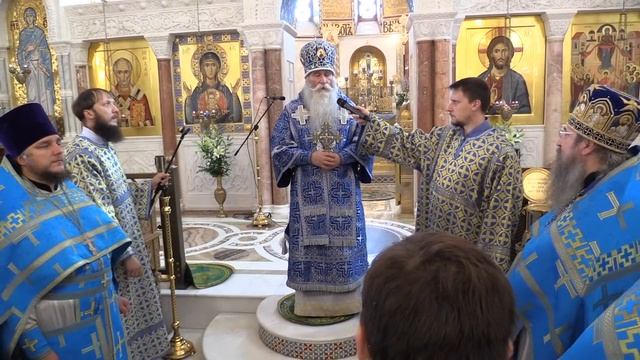 Божественная литургия в престольный праздник Покрова Пресвятой Богородицы смотреть онлайн