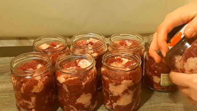 Самый Простой Рецепт Тушенки в Домашних условиях без Автоклава. Домашняя тушенка из свинины. смотреть онлайн