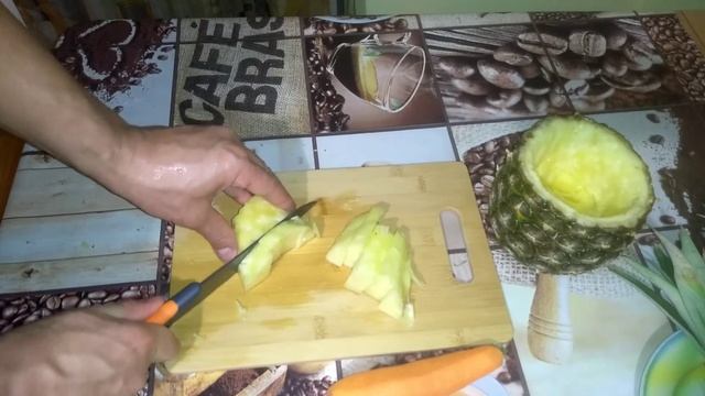 Попугай из ананаса смотреть онлайн