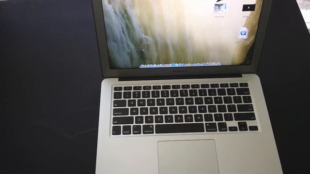 Apple Macbook Air 13.3" (Late 2010) Review смотреть онлайн