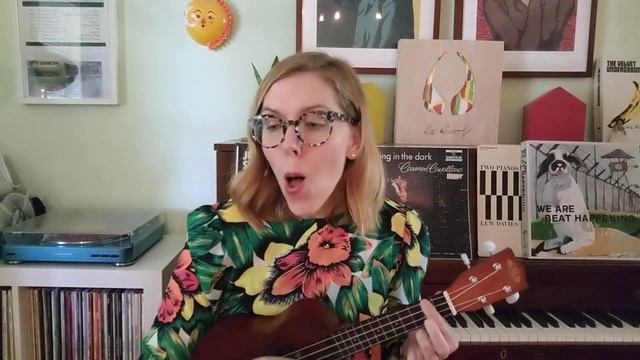 Dance Monkey on ukelele смотреть онлайн