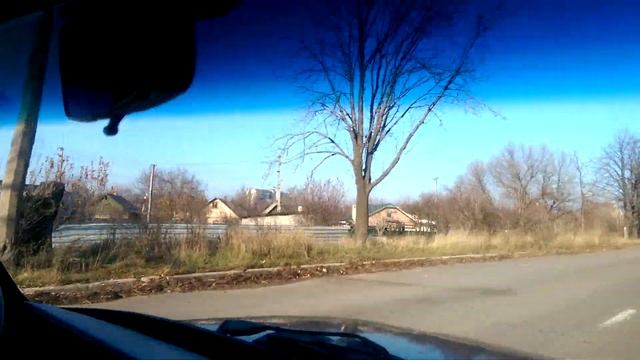 Донецк, ул. Артемовская / Стратонавтов - в разбитые гаражи (2016) смотреть онлайн