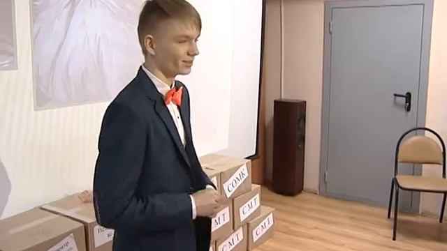 В Серове во Всероссийский день книгодарения прошел поэтический баттл смотреть онлайн