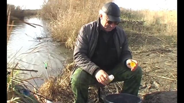 Зимняя ловля плотвы. Мотыль из опарыша. смотреть онлайн