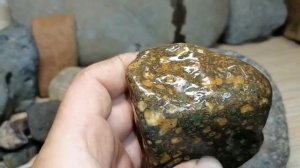 Каменный метеорит ахондрит или просто камни